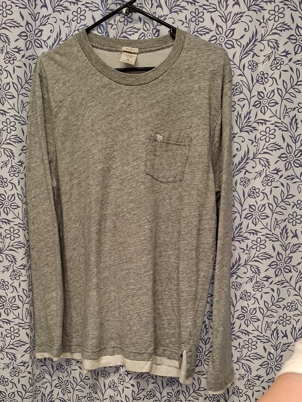 Men's Long-Sleeve Pocket Tee - Gray